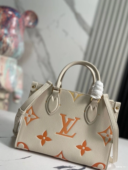 LOUIS VUITTON PM ONTHEGO 0823